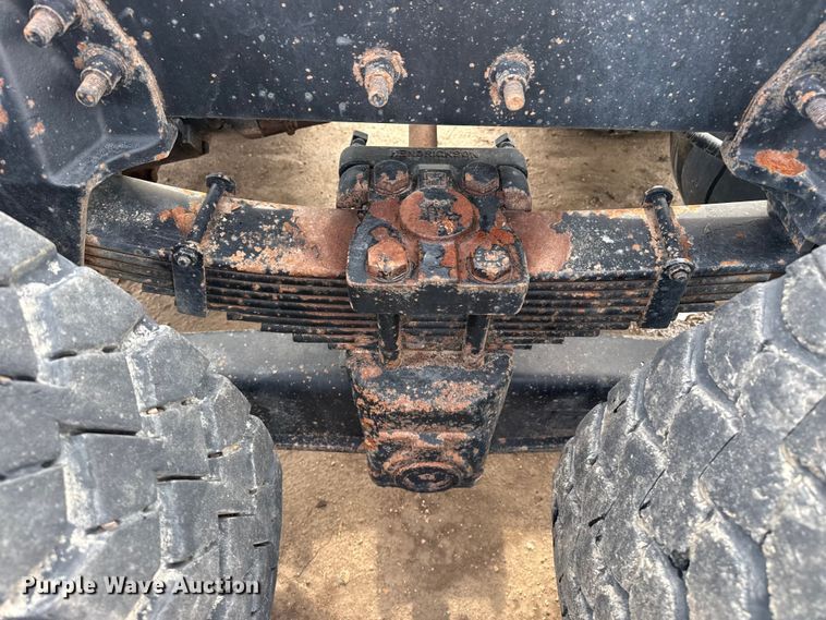 image for item FB6726 2007 International 7400 truck cab and chassis