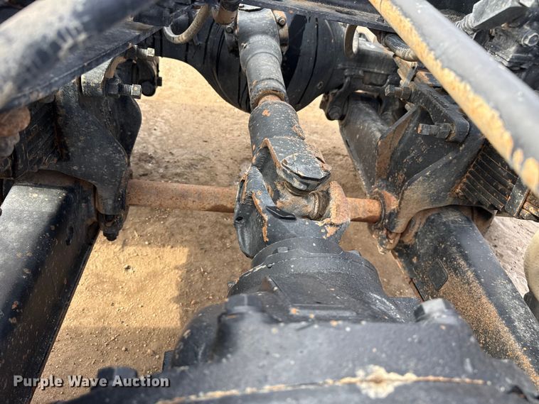 image for item FB6726 2007 International 7400 truck cab and chassis