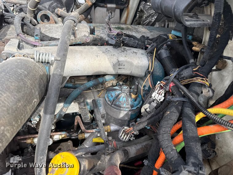 image for item FB6726 2007 International 7400 truck cab and chassis