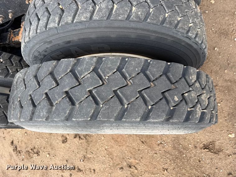 image for item FB6726 2007 International 7400 truck cab and chassis