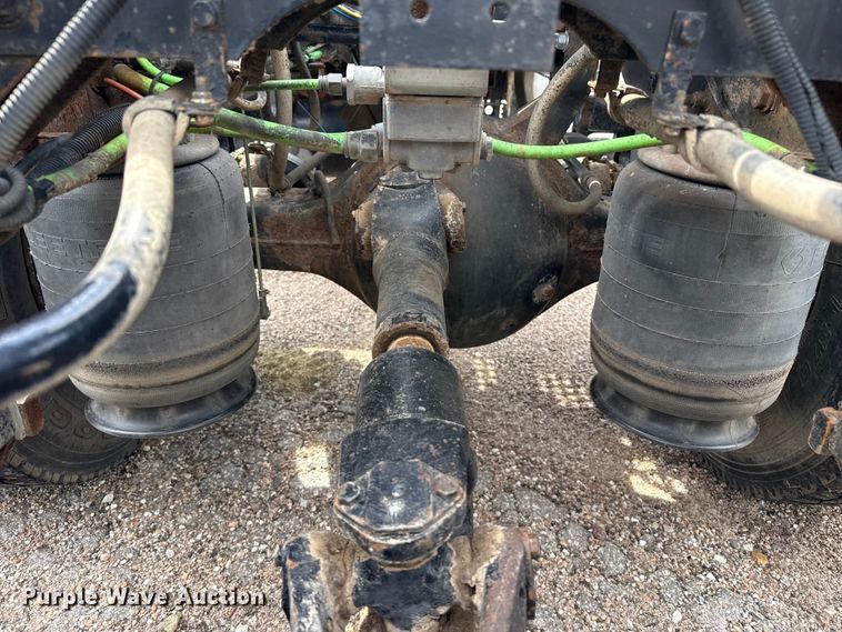 image for item FB6728 2010 International Prostar Premium semi truck