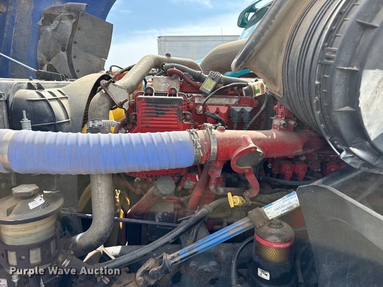 image for item FB6728 2010 International Prostar Premium semi truck