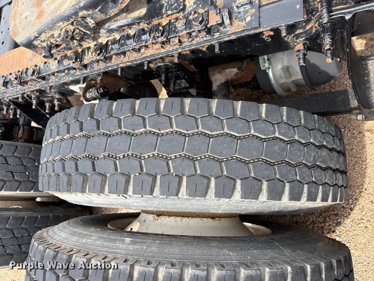 image for item FB6728 2010 International Prostar Premium semi truck
