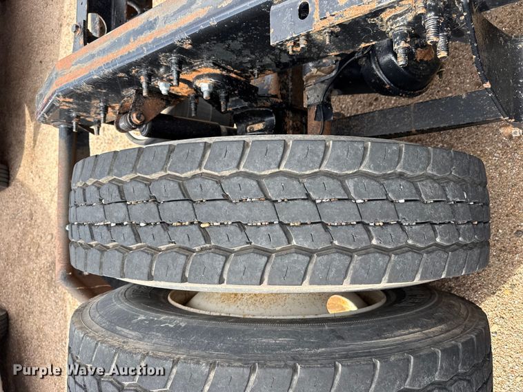 image for item FB6728 2010 International Prostar Premium semi truck