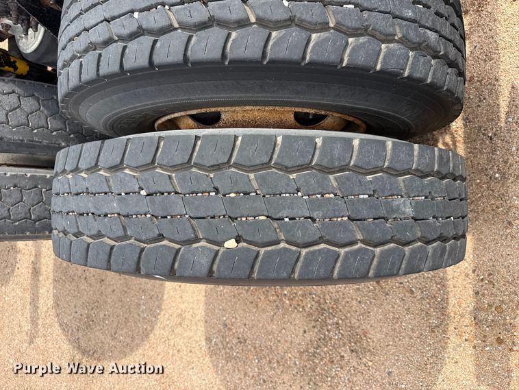 image for item FB6728 2010 International Prostar Premium semi truck