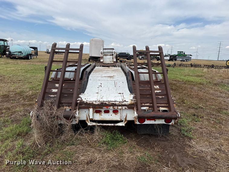 image for item FB6729 1984 Fruehauf equipment trailer