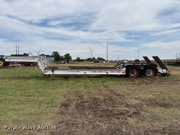 image for item FB6729 1984 Fruehauf equipment trailer