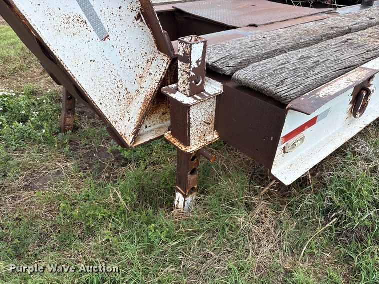 image for item FB6729 1984 Fruehauf equipment trailer