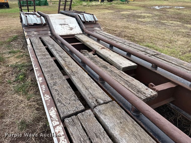 image for item FB6729 1984 Fruehauf equipment trailer