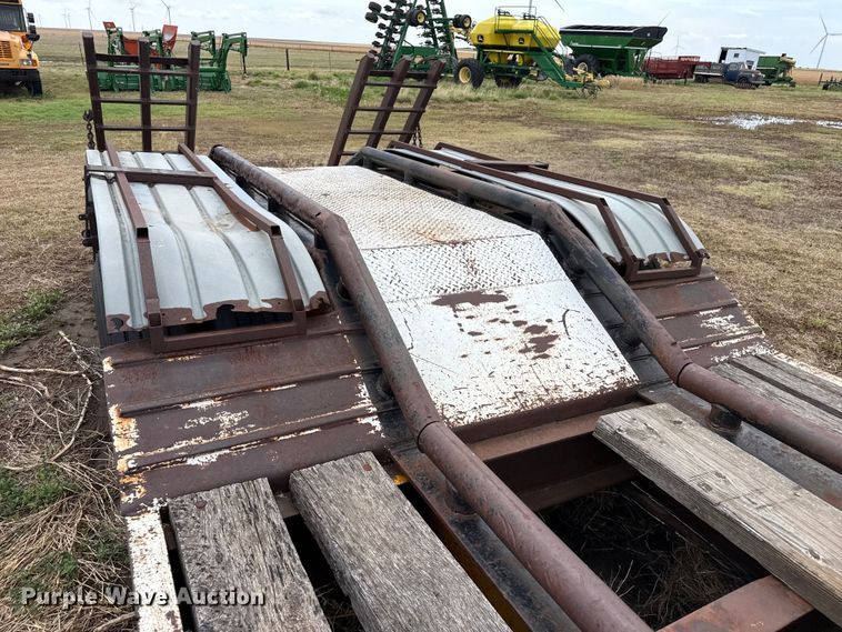 image for item FB6729 1984 Fruehauf equipment trailer