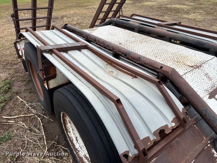 image for item FB6729 1984 Fruehauf equipment trailer