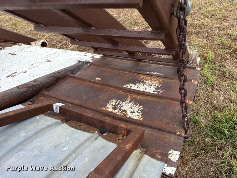 image for item FB6729 1984 Fruehauf equipment trailer