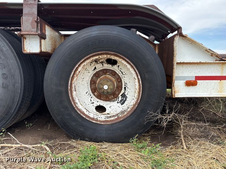 image for item FB6729 1984 Fruehauf equipment trailer