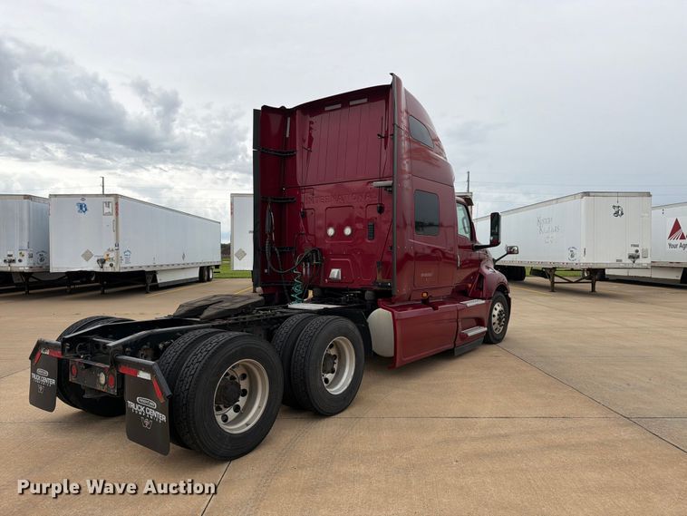 image for item FB7457 2019 International LT625 semi truck