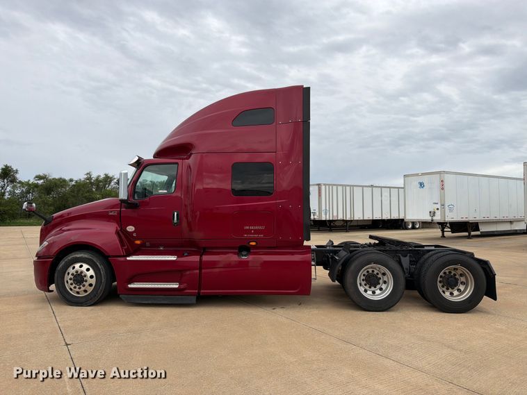 image for item FB7457 2019 International LT625 semi truck
