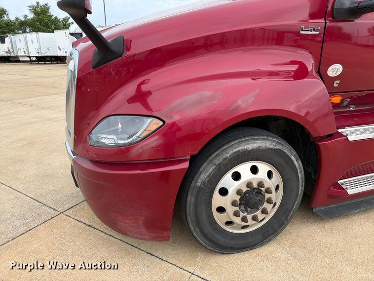 image for item FB7457 2019 International LT625 semi truck