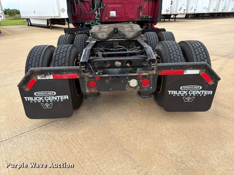 image for item FB7457 2019 International LT625 semi truck