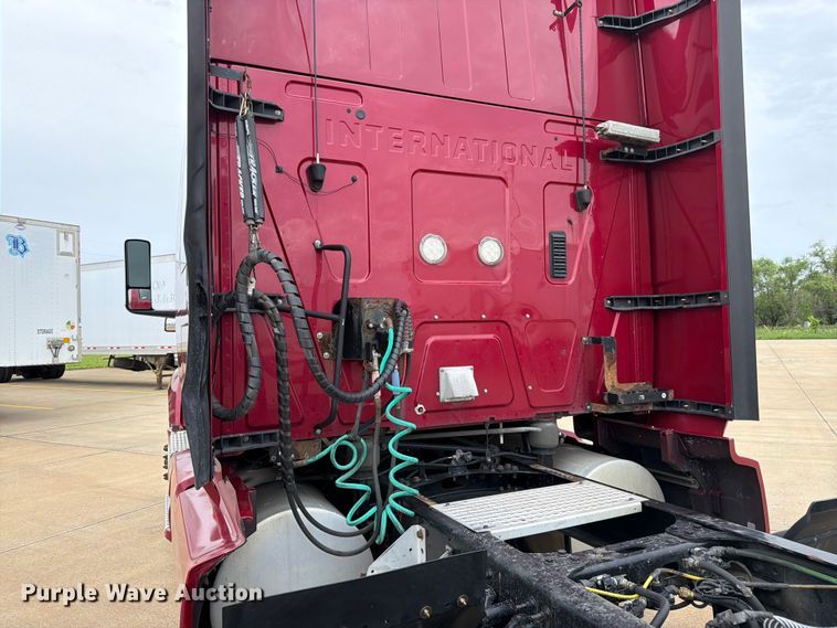 image for item FB7457 2019 International LT625 semi truck