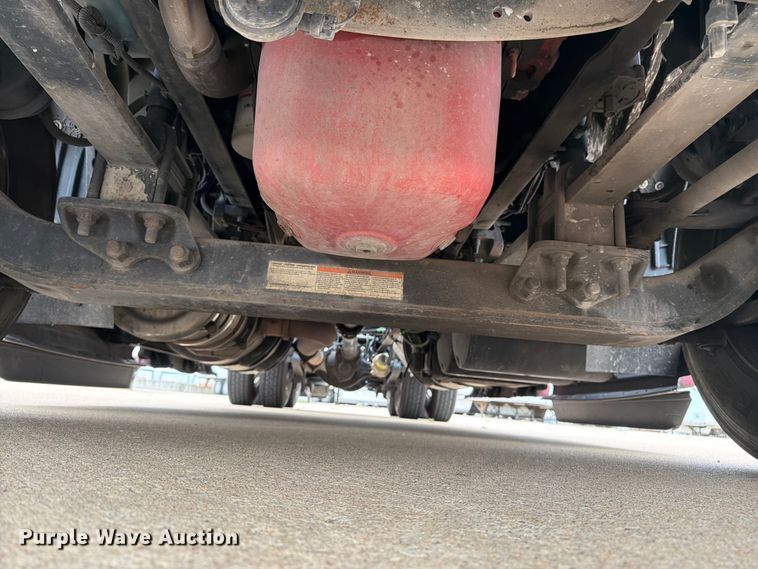image for item FB7457 2019 International LT625 semi truck