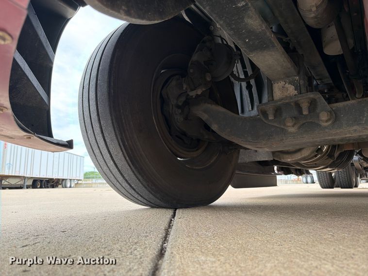 image for item FB7457 2019 International LT625 semi truck