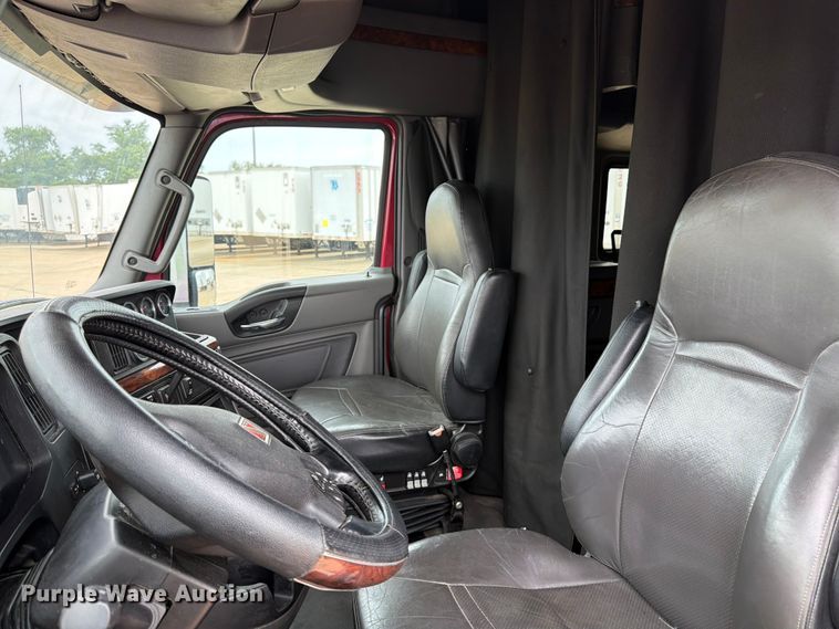 image for item FB7457 2019 International LT625 semi truck
