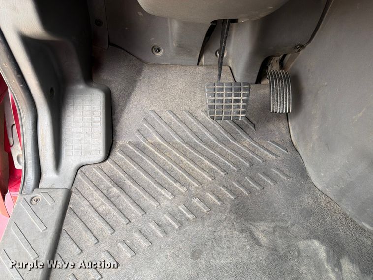 image for item FB7457 2019 International LT625 semi truck