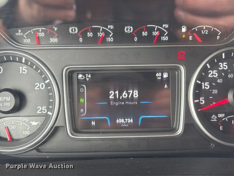 image for item FB7457 2019 International LT625 semi truck