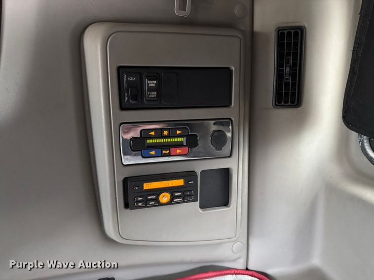 image for item FB7457 2019 International LT625 semi truck