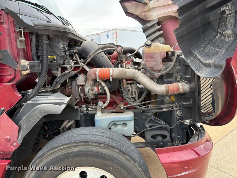 image for item FB7457 2019 International LT625 semi truck