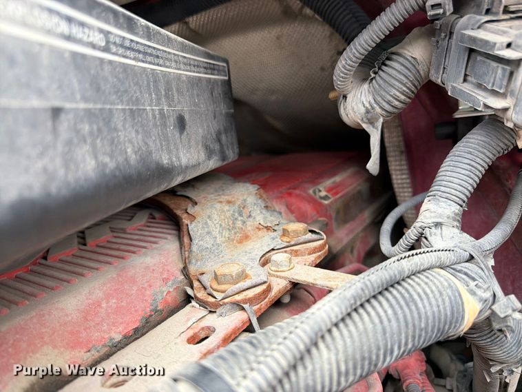 image for item FB7457 2019 International LT625 semi truck