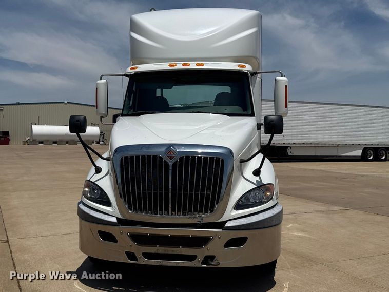 image for item FB7459 2013 International LF687 semi truck
