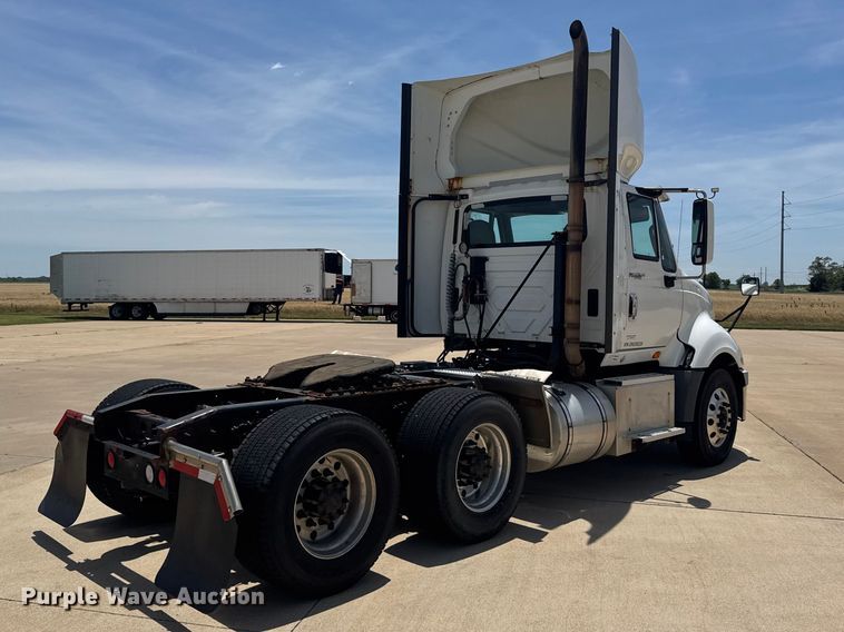 image for item FB7459 2013 International LF687 semi truck