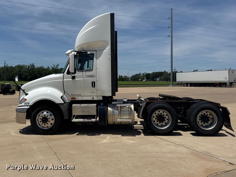 image for item FB7459 2013 International LF687 semi truck