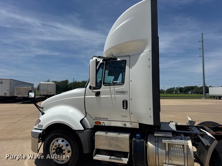 image for item FB7459 2013 International LF687 semi truck