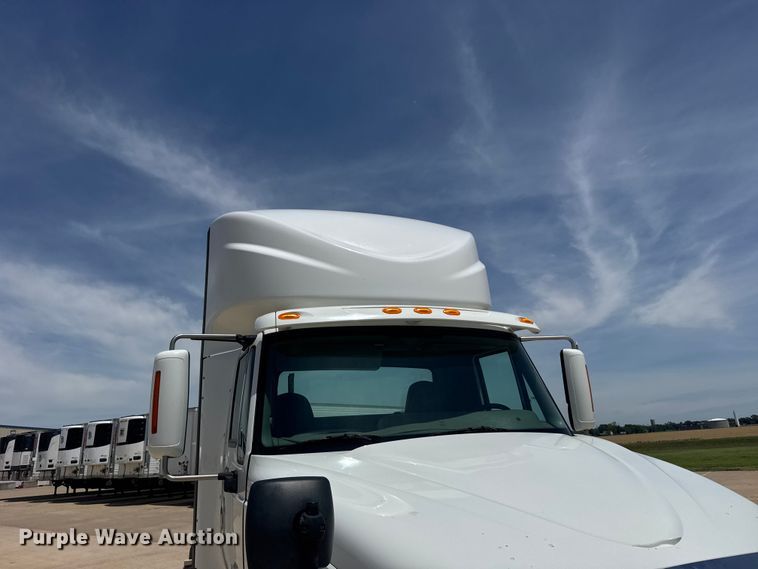 image for item FB7459 2013 International LF687 semi truck
