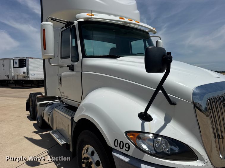 image for item FB7459 2013 International LF687 semi truck
