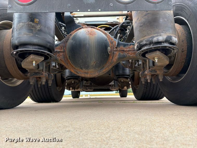 image for item FB7459 2013 International LF687 semi truck