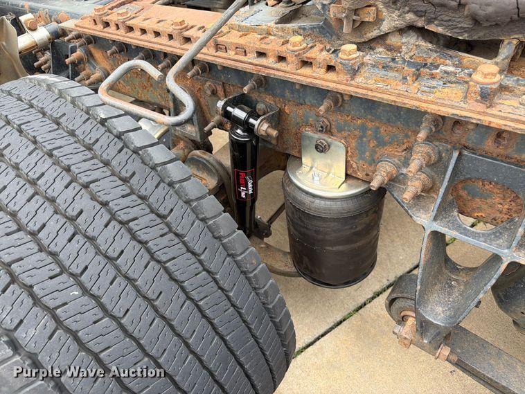 image for item FB7459 2013 International LF687 semi truck