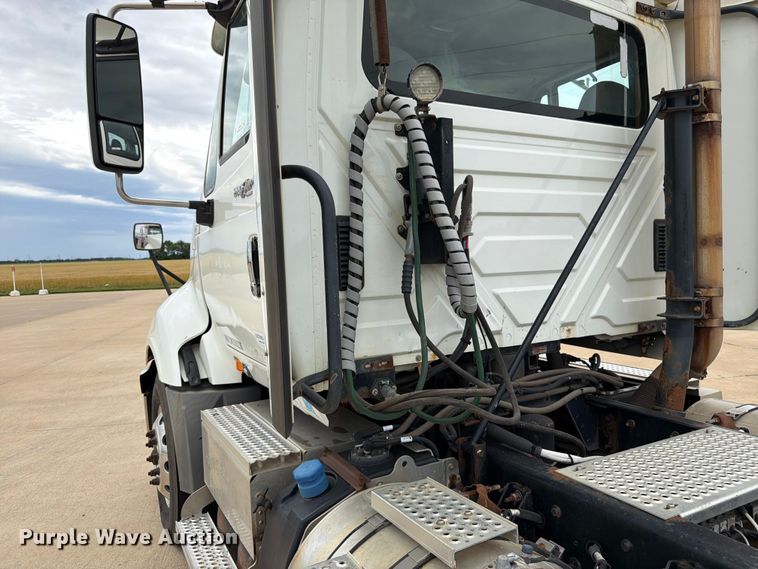 image for item FB7459 2013 International LF687 semi truck