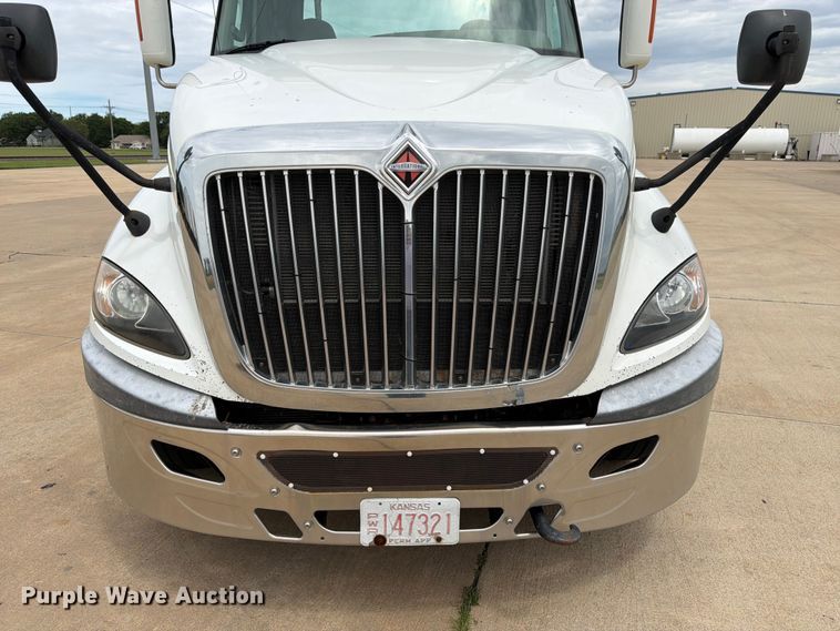 image for item FB7459 2013 International LF687 semi truck