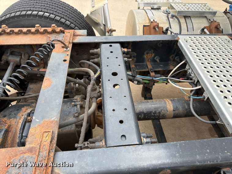 image for item FB7459 2013 International LF687 semi truck