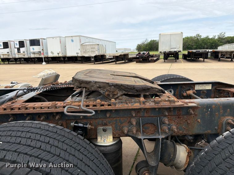 image for item FB7459 2013 International LF687 semi truck