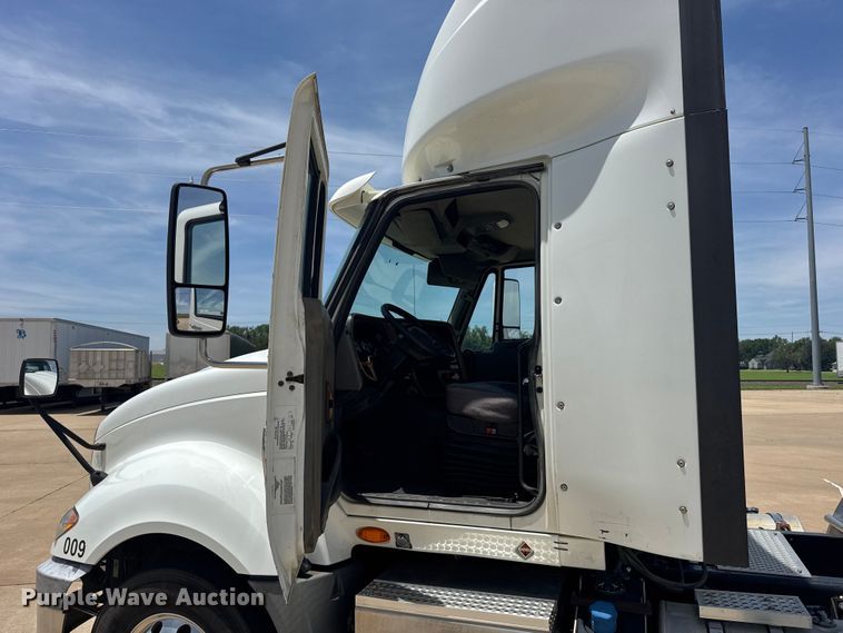image for item FB7459 2013 International LF687 semi truck