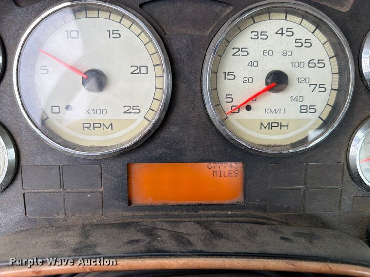 image for item FB7459 2013 International LF687 semi truck