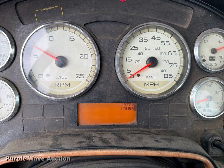 image for item FB7459 2013 International LF687 semi truck