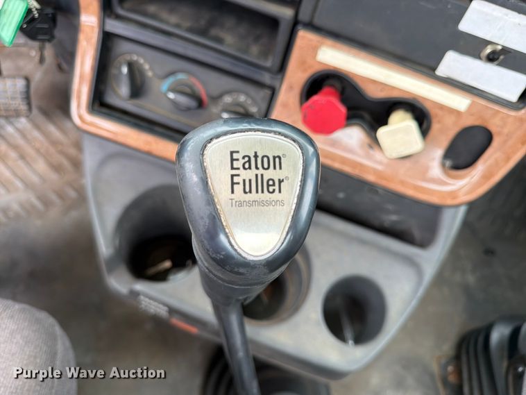 image for item FB7459 2013 International LF687 semi truck