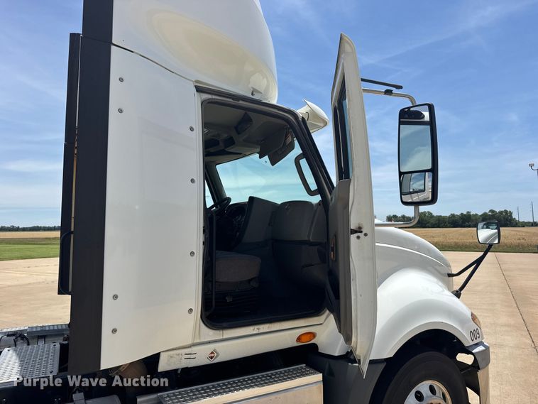 image for item FB7459 2013 International LF687 semi truck