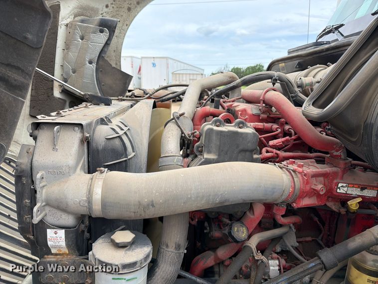 image for item FB7459 2013 International LF687 semi truck