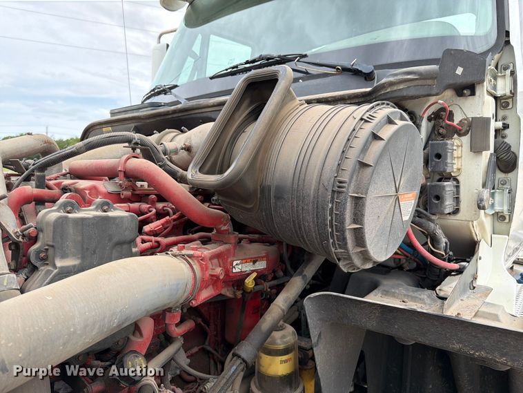 image for item FB7459 2013 International LF687 semi truck