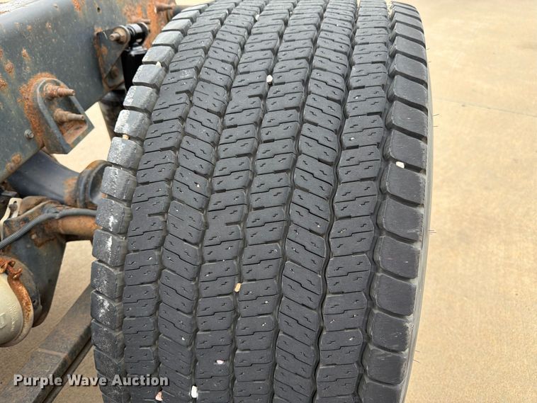 image for item FB7459 2013 International LF687 semi truck
